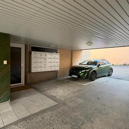 20m2 Stationnement Gratuit Wifi 4 Rue Proudhon アパート クレルモン・フェラン